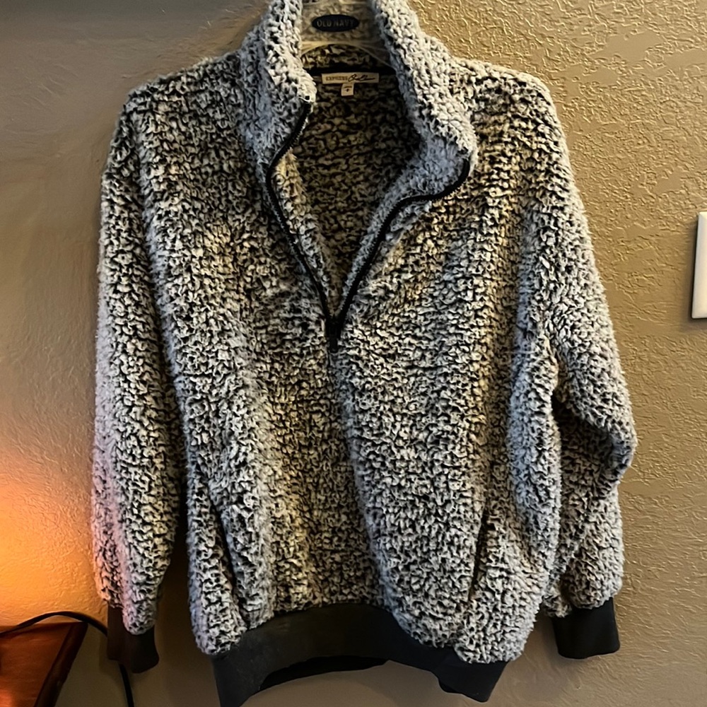 Express Plush Sherpa Half-Zip Pullover in Gray and Black Trim